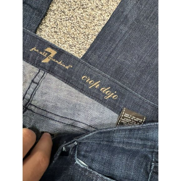 7 For All Mankind Dojo Crop Dark Wash Denim Size 28 EUC - Picture 5 of 9